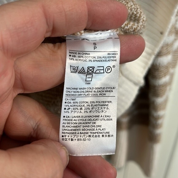 BANANA REPUBLIC Size Small White Tan Animal Print V-Neck Pullover Sweater Zebra - Picture 4 of 6